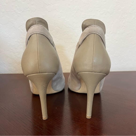 White House Black Market Grace Suede Heels in Taupe Terrain Size 10 - Picture 9 of 14